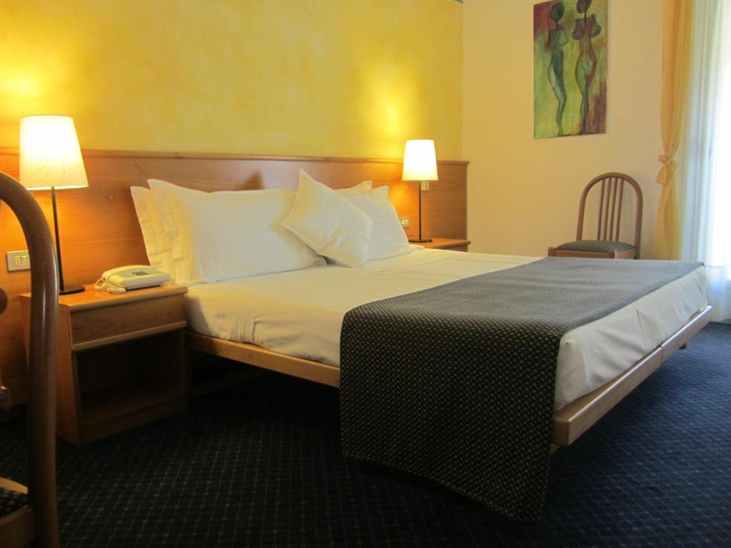 Hotel Marina Торри-дель-Бенако Номер фото
