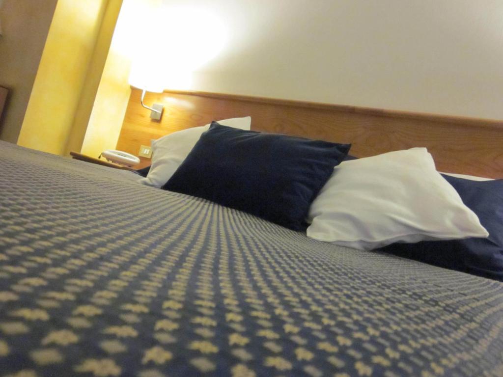 Hotel Marina Торри-дель-Бенако Номер фото