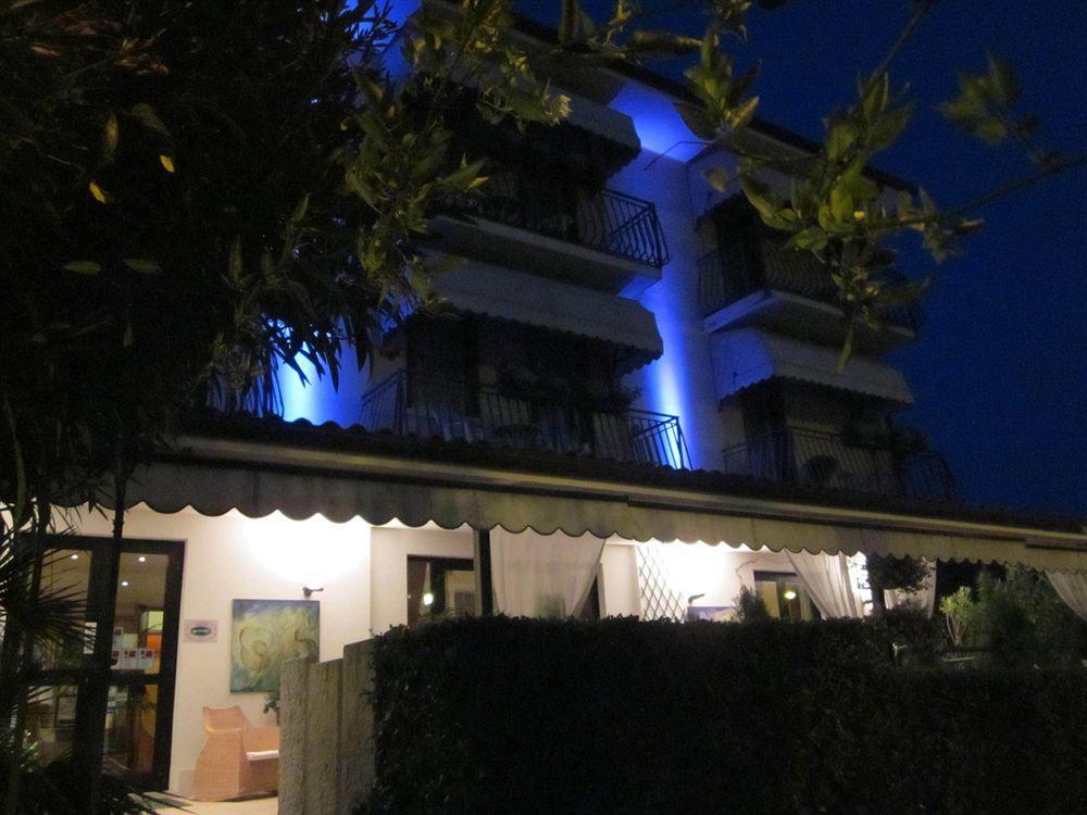 Hotel Marina Торри-дель-Бенако Экстерьер фото